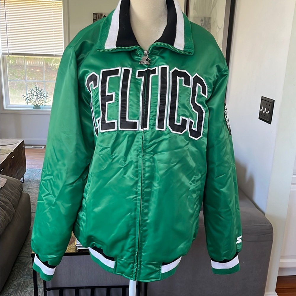 Celtics Green Jacket. - Picture 1 of 12